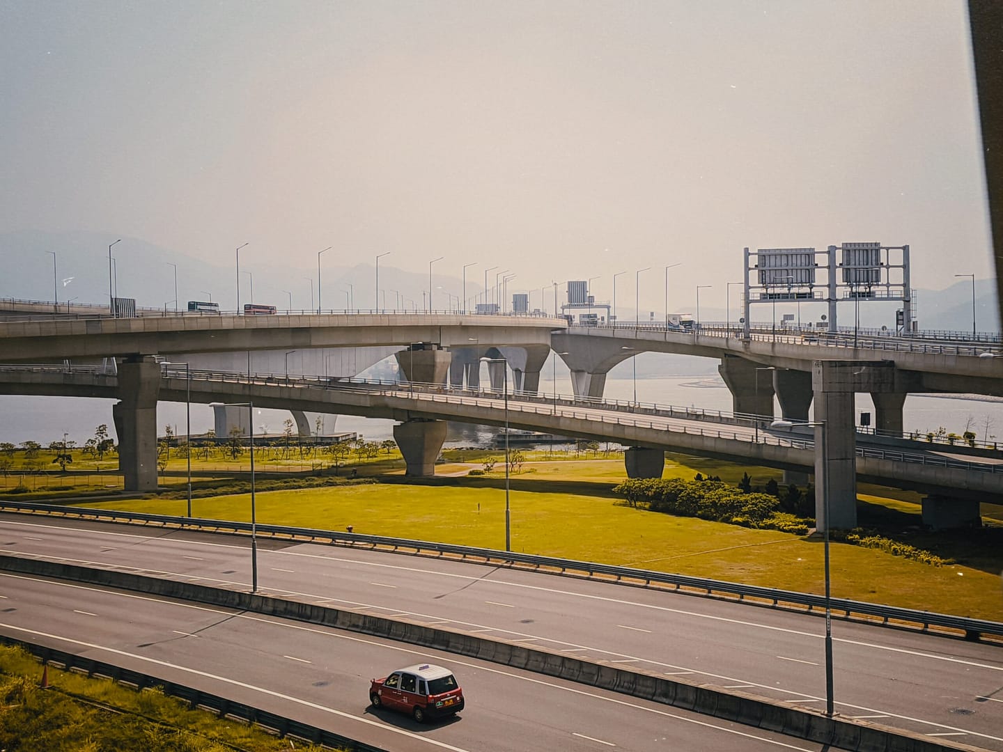 Stop Being Busy, Start Being Productive – The Deep Work Guide